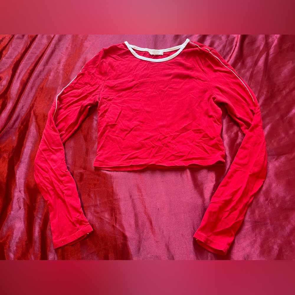 Heart & hips red long sleeve crop top size medium